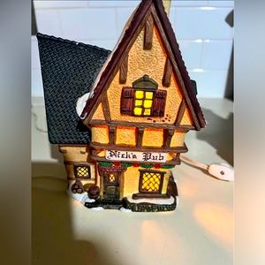 St. Nicholas Christmas village Pub